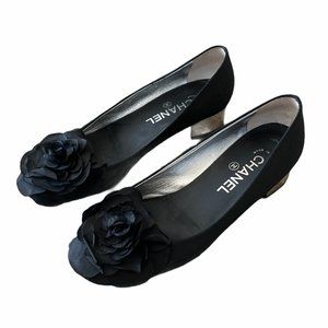 CHANEL Camellia Canvas Pumps